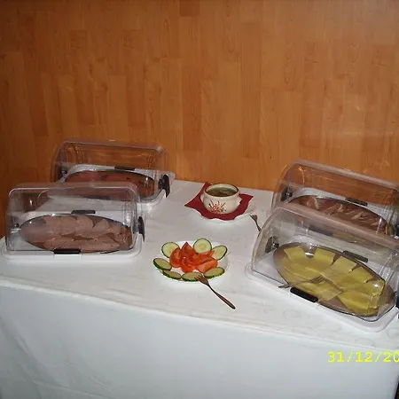 Schuetzenhaus Hotel 3*