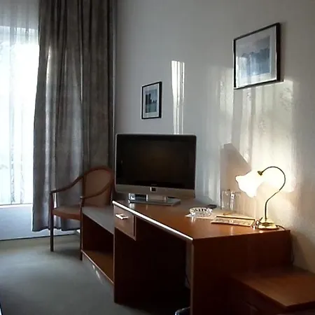 Hotel Schutzenhaus 3*